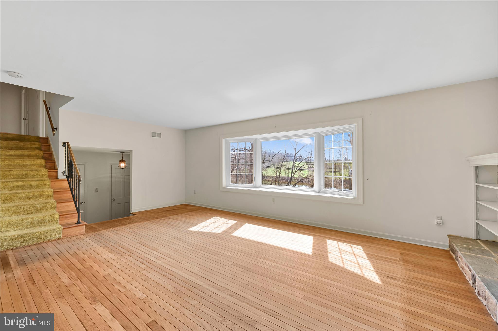 2341 Butter Road Lancaster, PA 17601 - Photo 15 of 50 Living Area