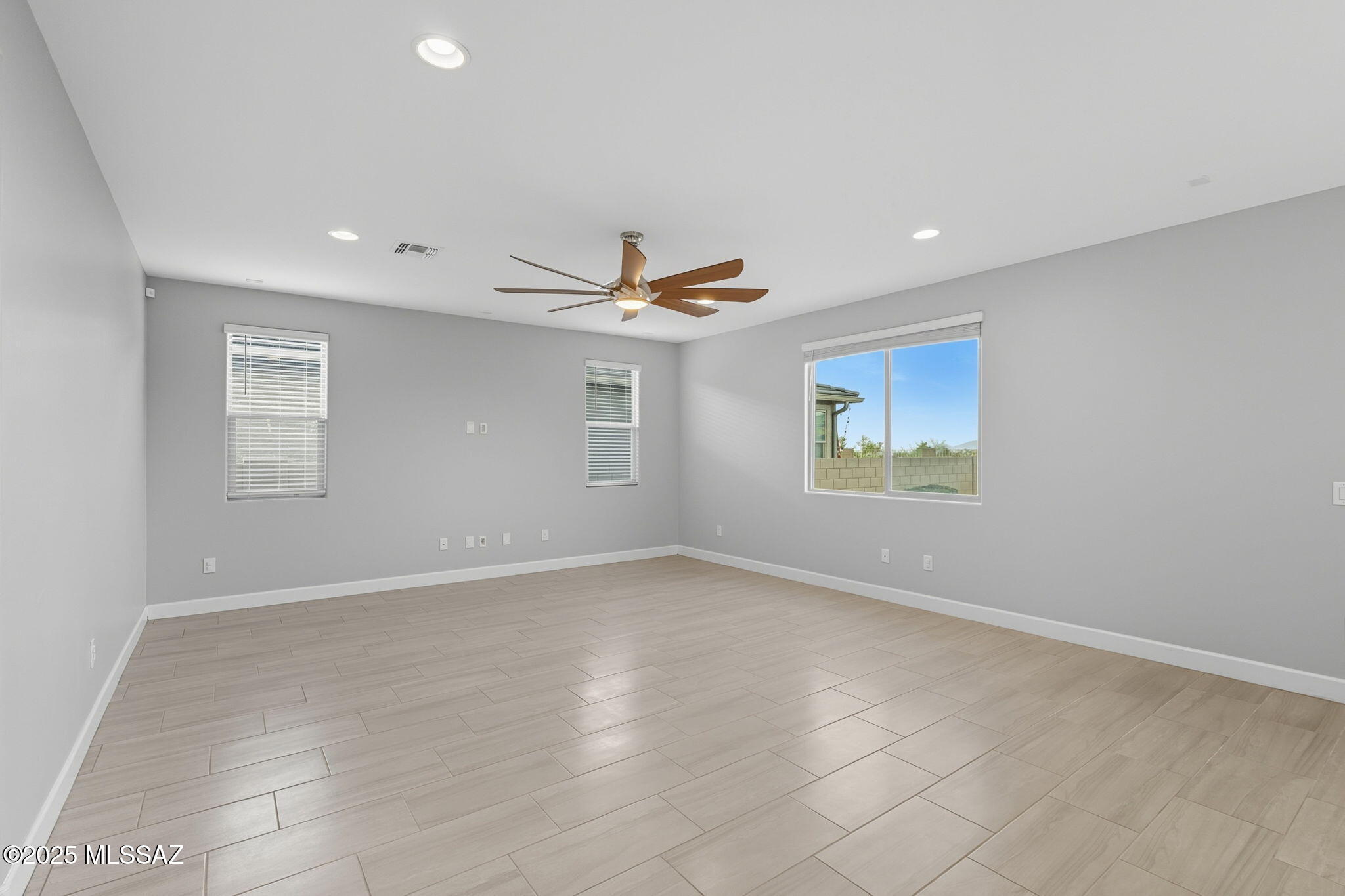 12100 East Ryscott Circle Vail, AZ 85641 - Photo 7 of 53 a view of an empty room
