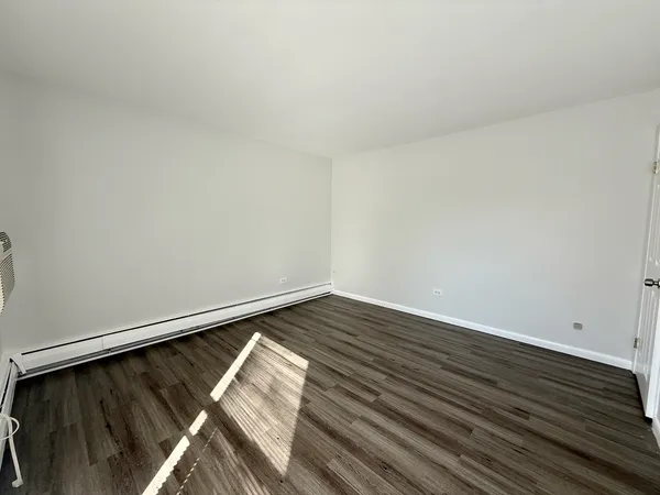 $1,600 | 337 North Carter Street, Unit 102, Palatine, IL 60067