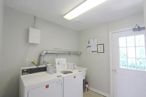 $1,600 | 337 North Carter Street, Unit 102, Palatine, IL 60067