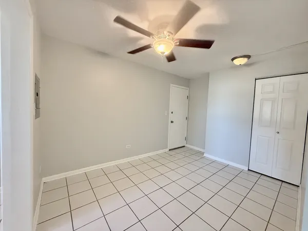 $1,600 | 337 North Carter Street, Unit 102, Palatine, IL 60067