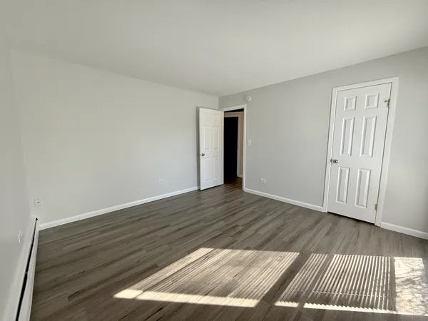 $1,600 | 337 North Carter Street, Unit 102, Palatine, IL 60067