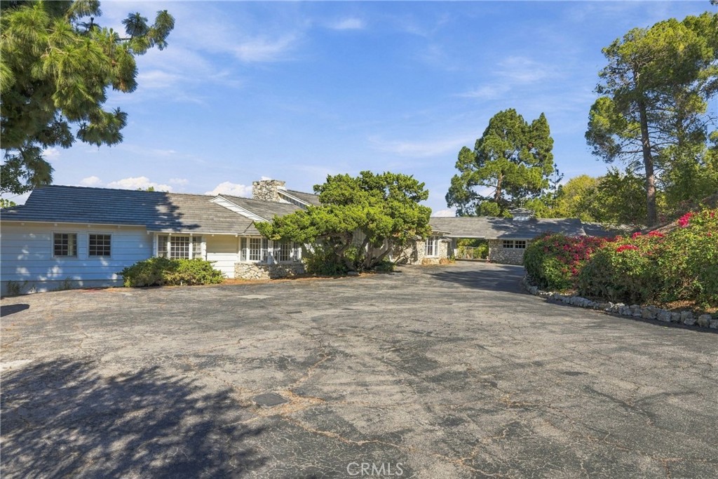 72 Saddleback Road Rolling Hills, CA 90274 - Photo 3 of 51 Gallery Image 3