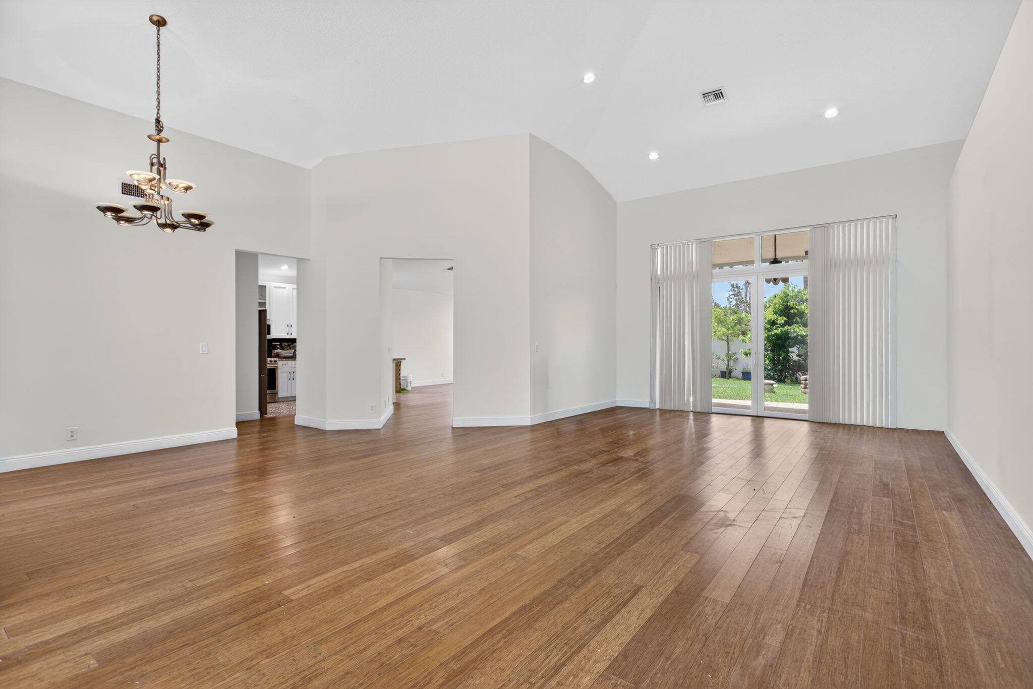 10027 Umberland Place Boca Raton, FL 33428 - Photo 9 of 39 9-web-or-mls-10027-7875