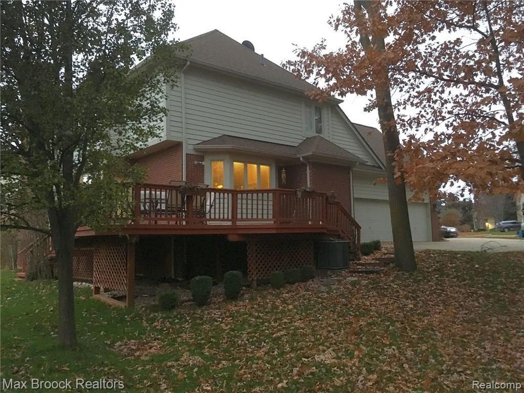 3049 Mapleridge Court Rochester, MI 48309 - Photo 5 of 43 Fall side