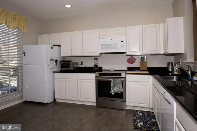 $439,900 | 233 Cayman Court, Wilmington, DE 19808