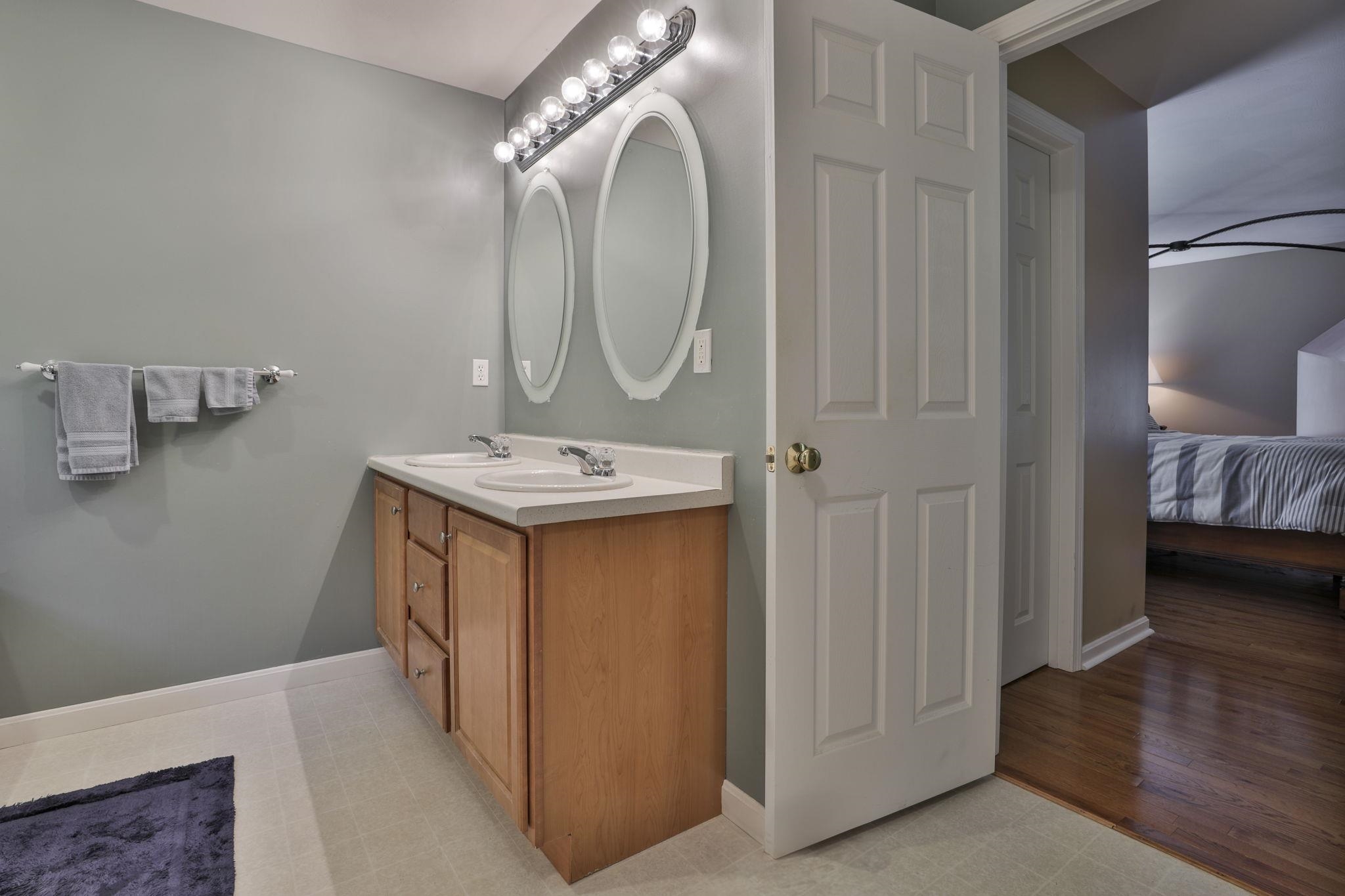 111 Woodhill Road Bow, NH 03304 - Photo 19 of 40