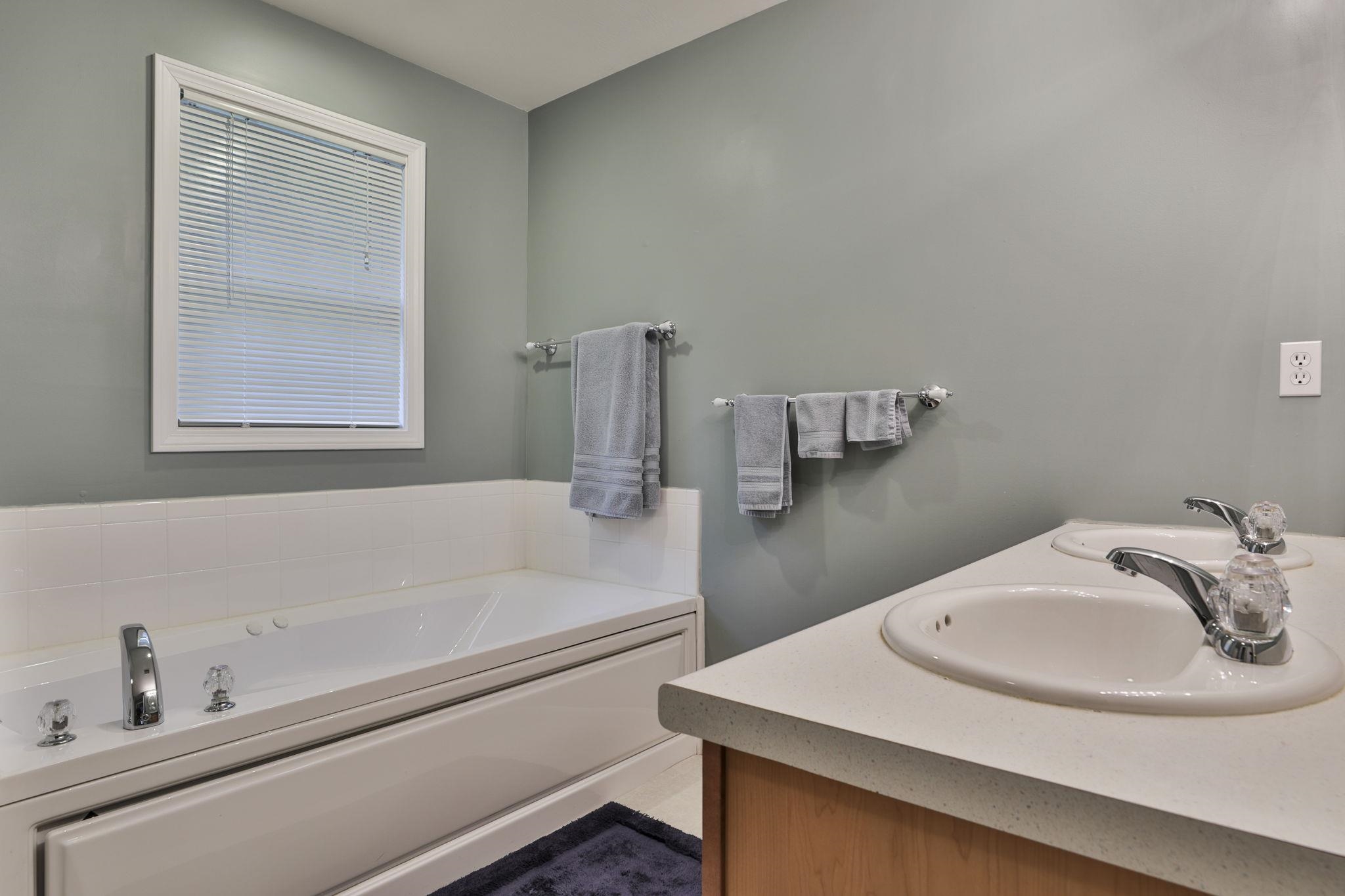 111 Woodhill Road Bow, NH 03304 - Photo 20 of 40