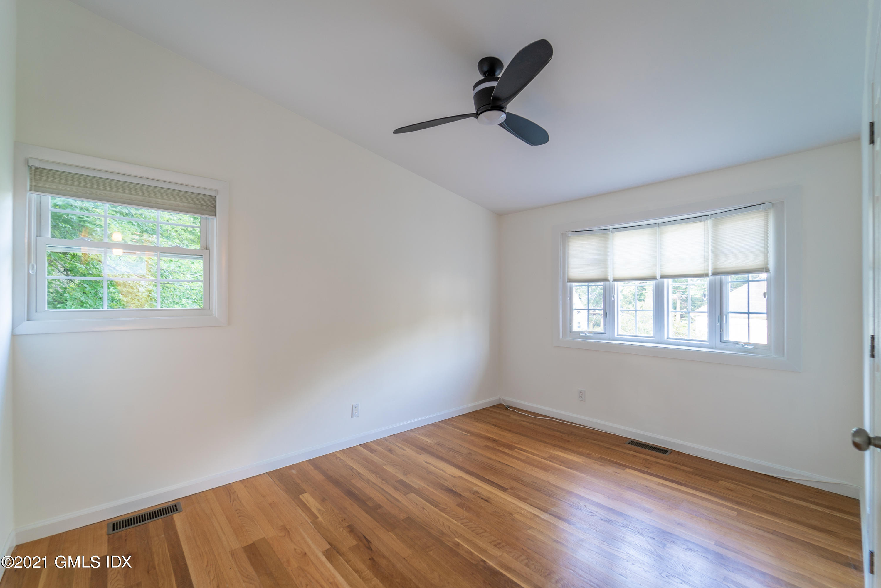 37 Amherst Road Riverside, CT 06878 - Photo 8 of 20 8A