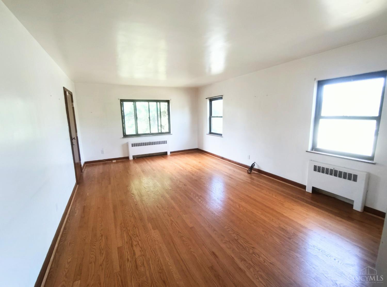 2449 Ferguson Road Cincinnati, OH 45238 - Photo 10 of 13