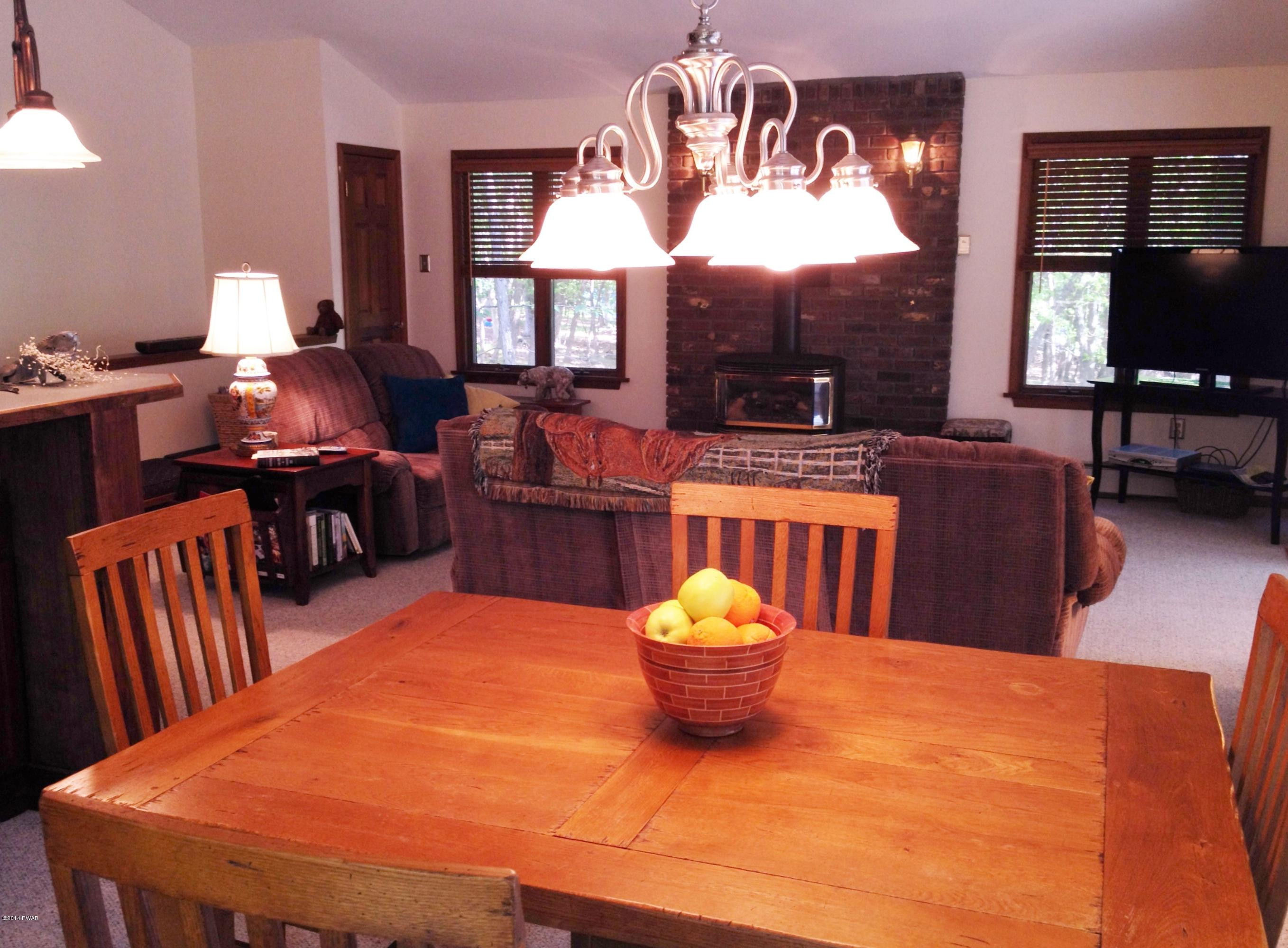 124 Stonehenge Road Milford, PA 18337 - Photo 7 of 52 Gallery Image 7