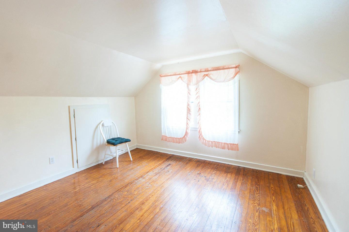 3321 Valley Road Berkeley Springs, WV 25411 - Photo 22 of 30 Bedroom