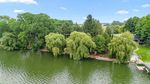 $420,900 | W10904 Glen Drive, Beaver Dam, WI 53916