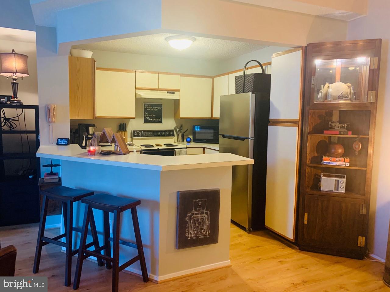 11703 E Summerchase Circle Reston, VA 20194 - Photo 6 of 16 Kitchen