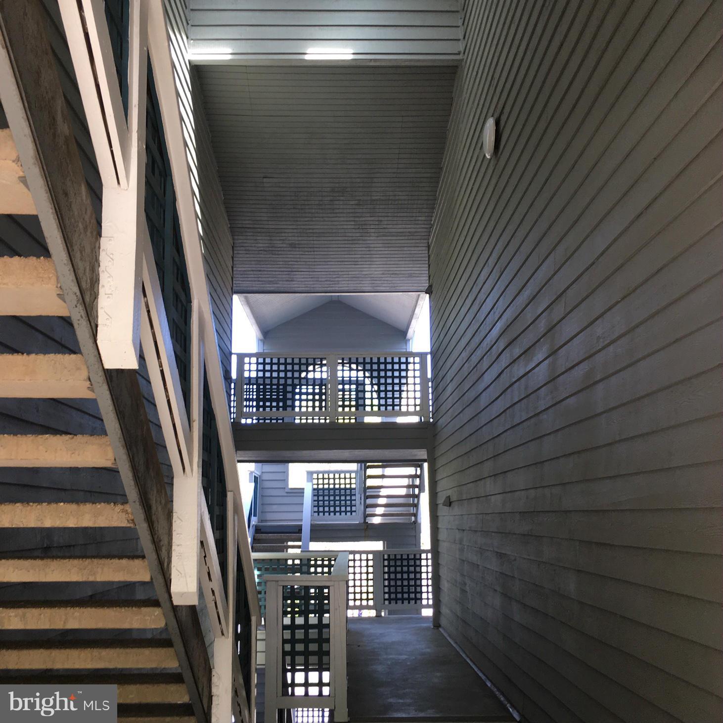 11703 E Summerchase Circle Reston, VA 20194 - Photo 10 of 16 HALLWAY