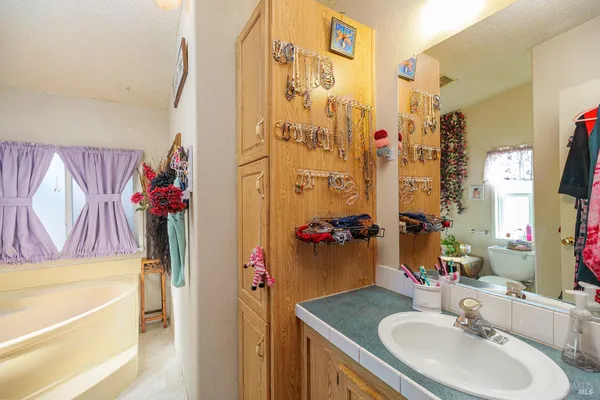 $349,000 | 97 Kennedy Lane, Unit 26, Healdsburg, CA 95448