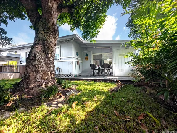 $2,450 | 621 Auwai Street, Unit A, Kailua, HI 96734