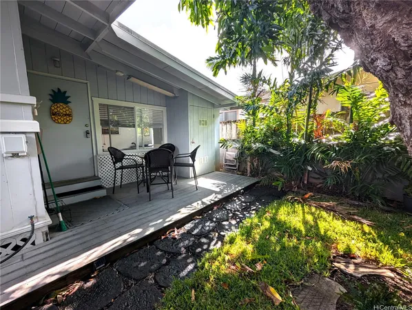 $2,450 | 621 Auwai Street, Unit A, Kailua, HI 96734