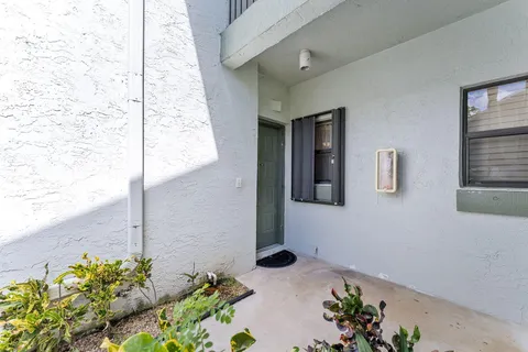 $279,000 | 3993 Carambola Circle North, Unit 2998, Pompano Beach, FL 33066