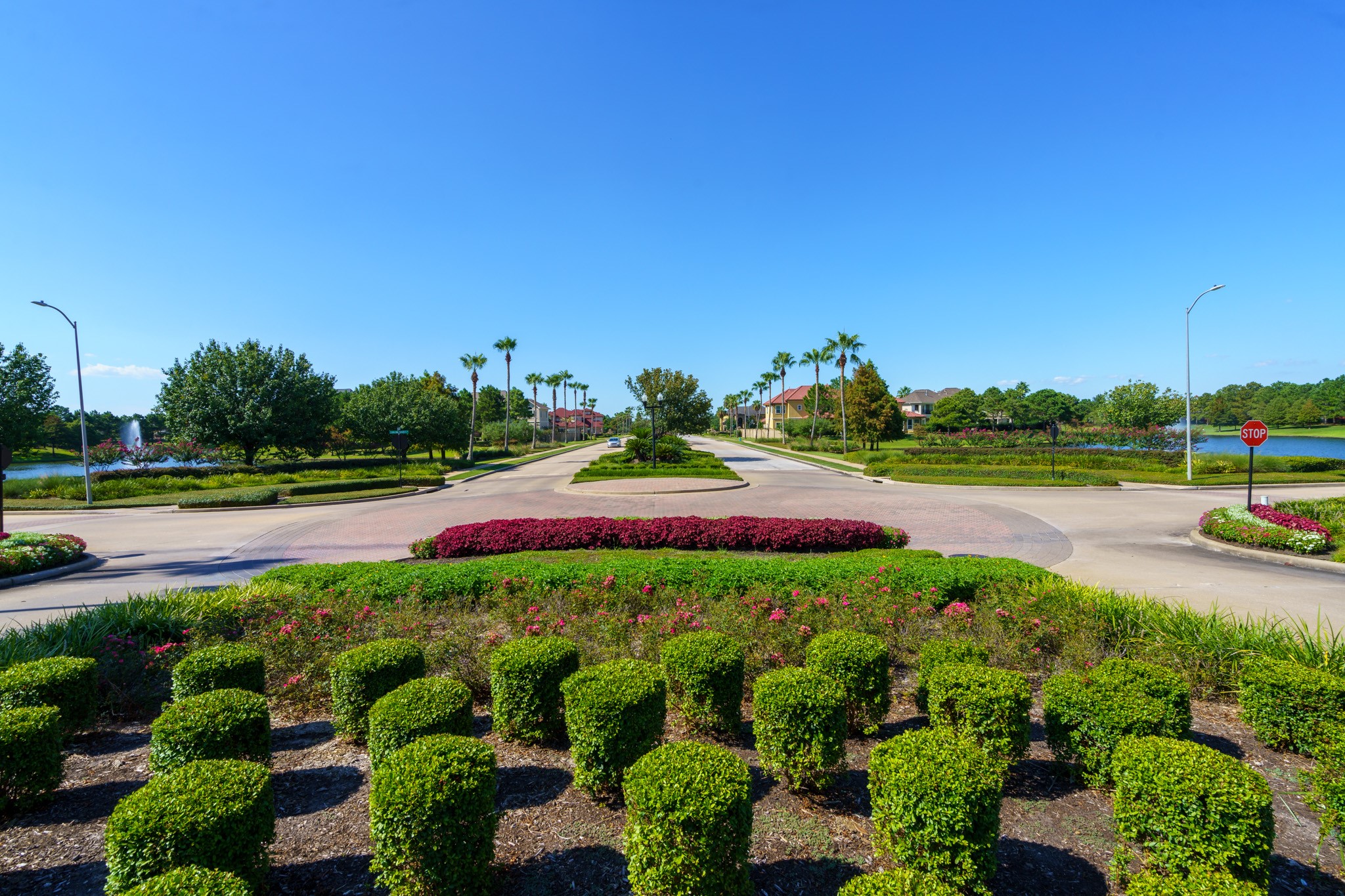 6506 Monte Bello Ridge Lane Houston, TX 77041 - Photo 29 of 35 a view of a garden with houses