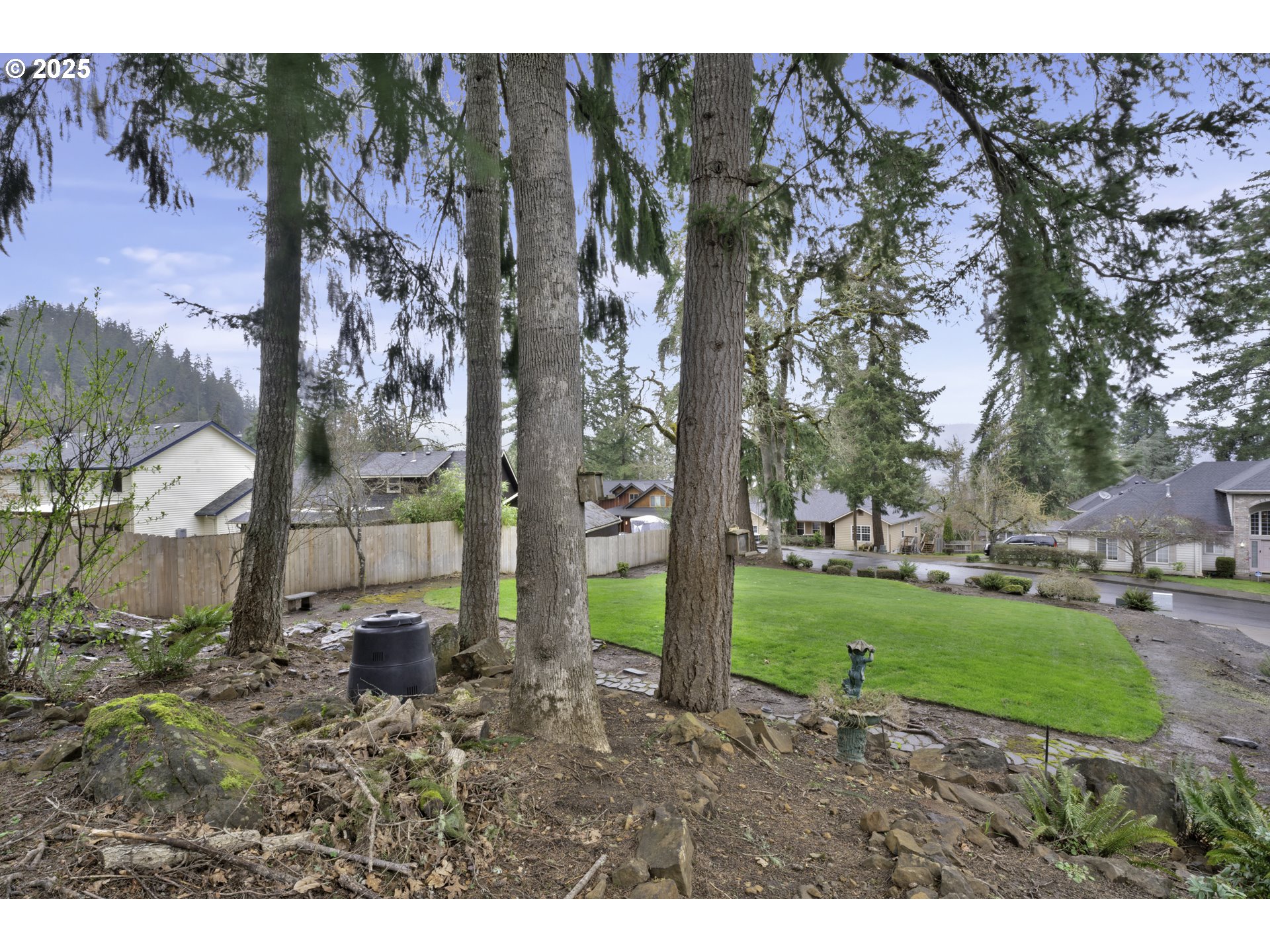 1002 South 69th Street Springfield, OR 97478 - Photo 42 of 44 a view of a backyard