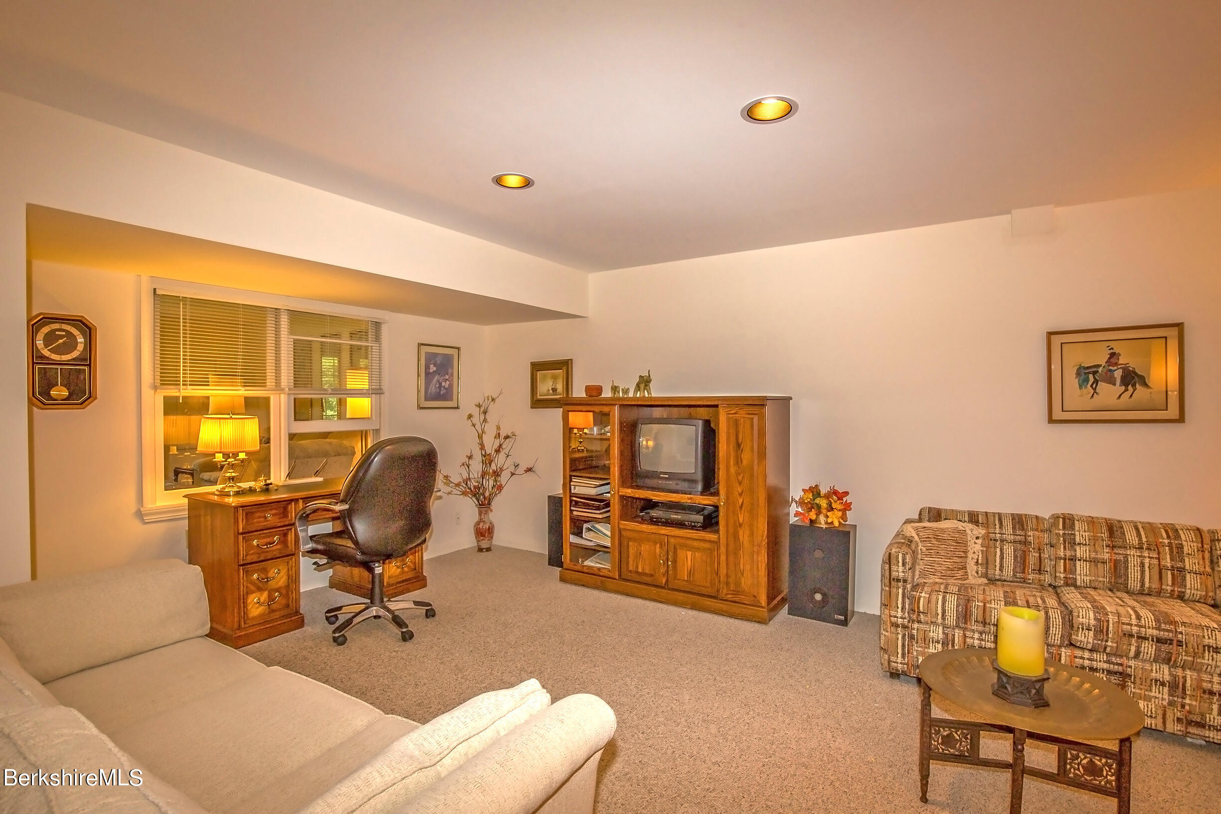 1136 Barker Road, Unit 64 Pittsfield, MA 01201 - Photo 51 of 66 bed 4