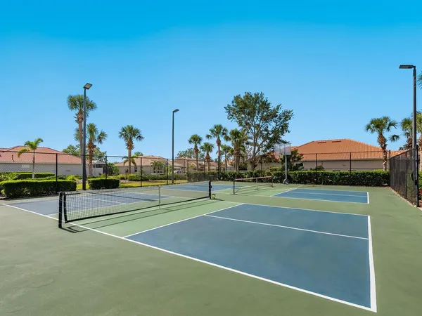 $550,000 | 1337 Copperwood Drive, Osprey, FL 34229