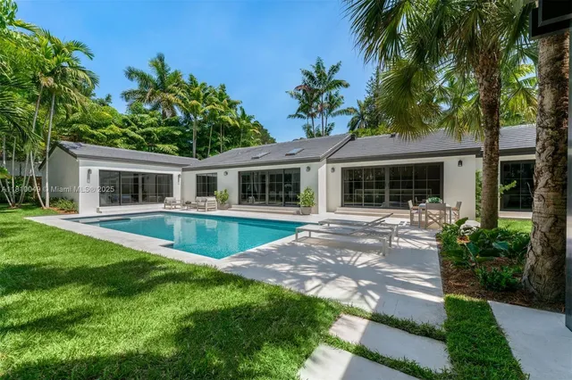 $9,750,000 | 3883 Wood Avenue, Miami, FL 33133