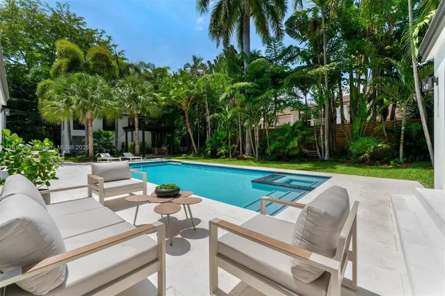 $9,750,000 | 3883 Wood Avenue, Miami, FL 33133