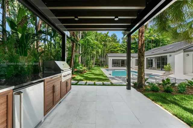 $9,750,000 | 3883 Wood Avenue, Miami, FL 33133