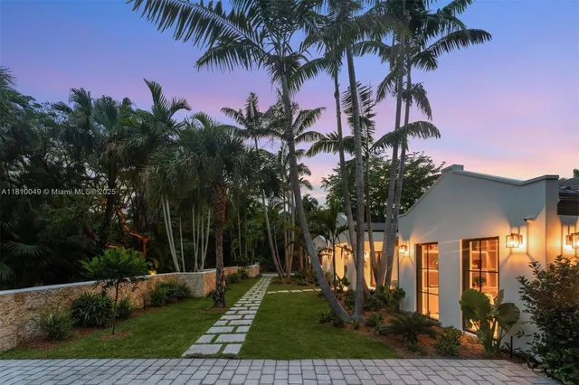 $9,750,000 | 3883 Wood Avenue, Miami, FL 33133