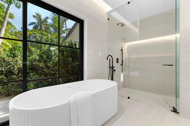 $9,750,000 | 3883 Wood Avenue, Miami, FL 33133