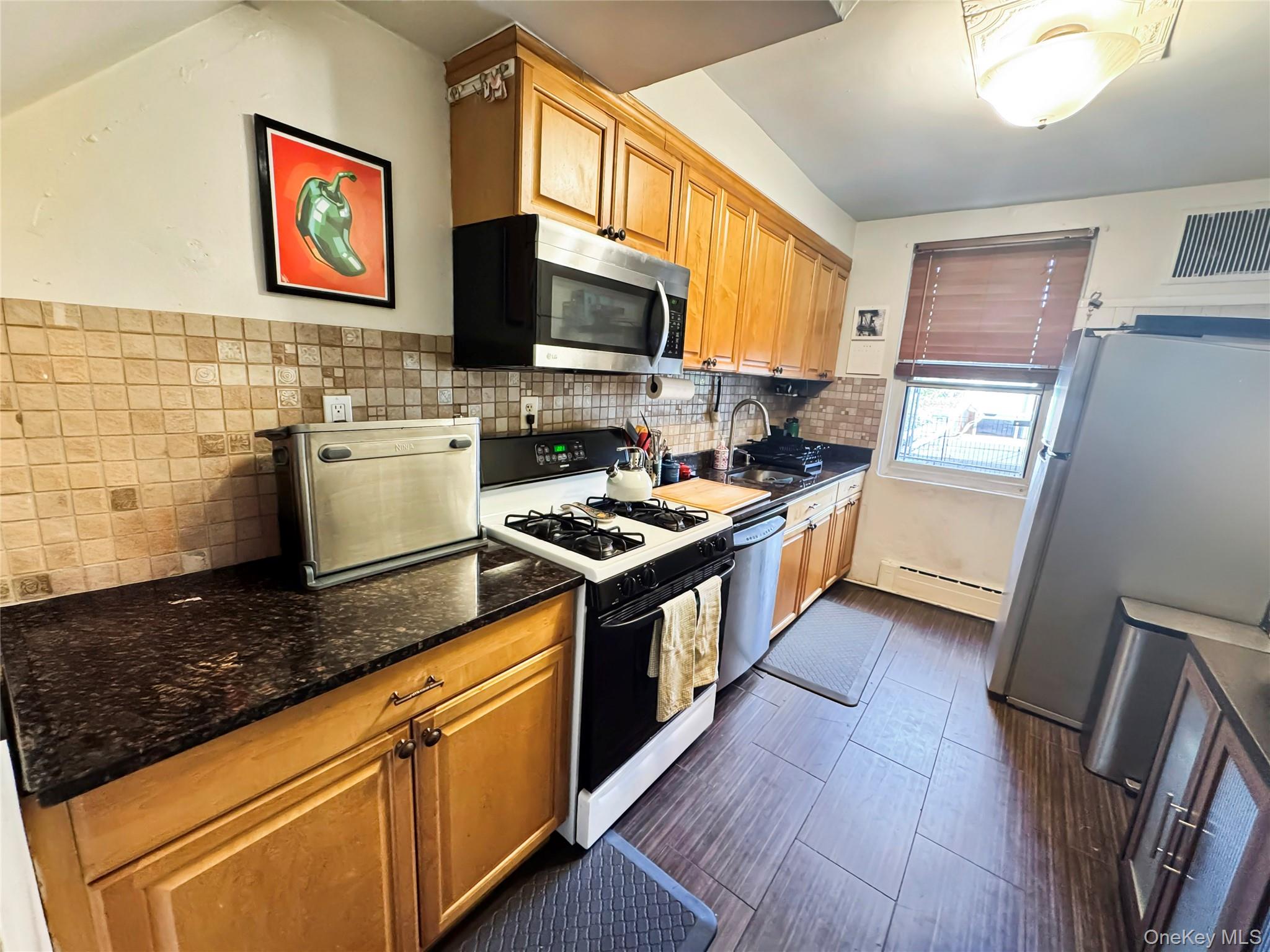 28-11 Ditmars Boulevard Queens, NY 11105 - Photo 7 of 11