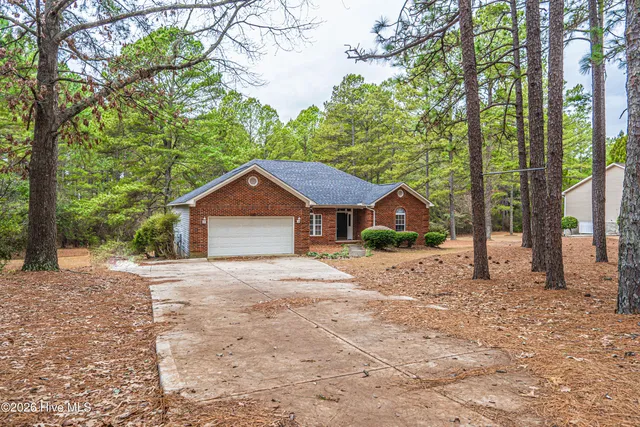 $2,400 | 1110 Devonshire Trail, Aberdeen, NC 28315