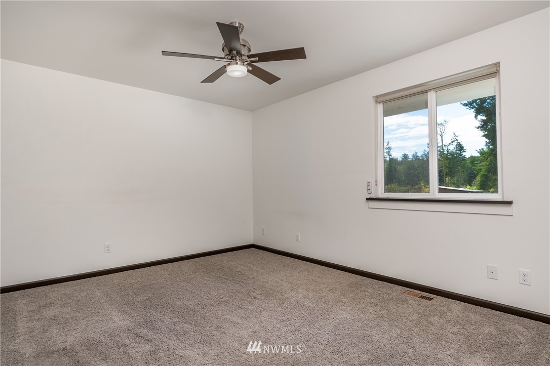 2284 West Hastie Lake Road Oak Harbor, WA 98277 - Photo 22 of 25 Gallery Image 22