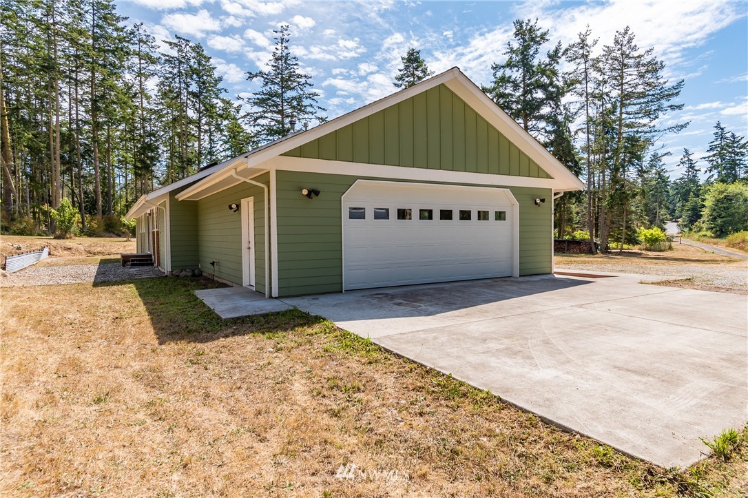 2284 West Hastie Lake Road Oak Harbor, WA 98277 - Photo 7 of 25 Gallery Image 7