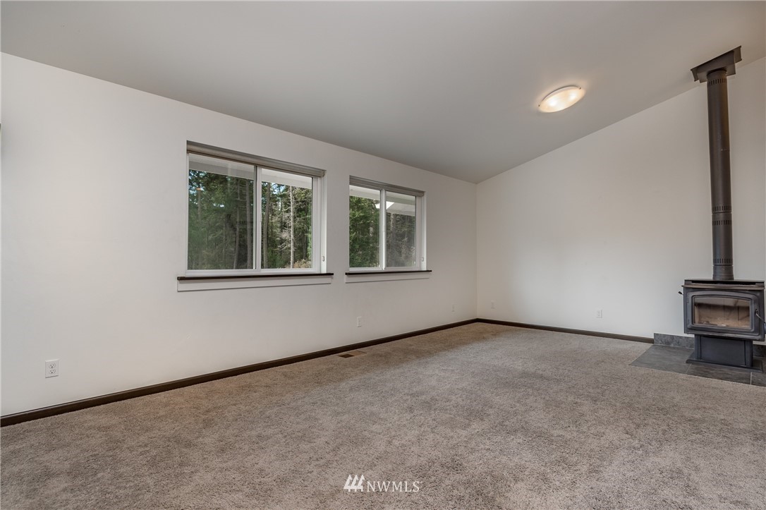 2284 West Hastie Lake Road Oak Harbor, WA 98277 - Photo 10 of 25 Gallery Image 10