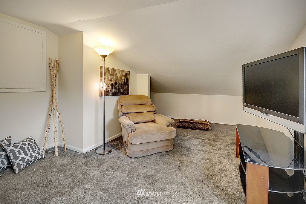 7907 200th Street Southwest Edmonds, WA 98026 - Photo 11 of 16 Gallery Image 11