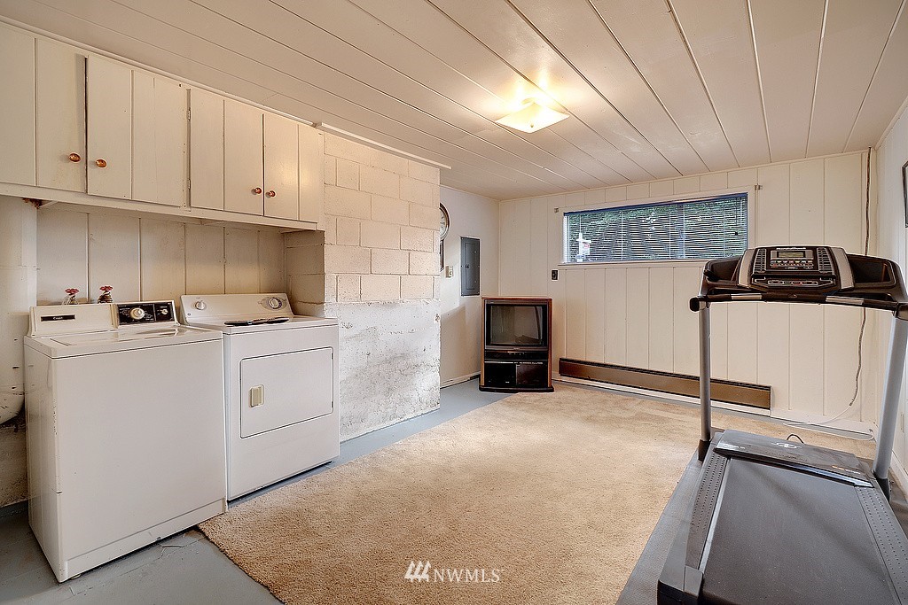 7907 200th Street Southwest Edmonds, WA 98026 - Photo 12 of 16 Gallery Image 12