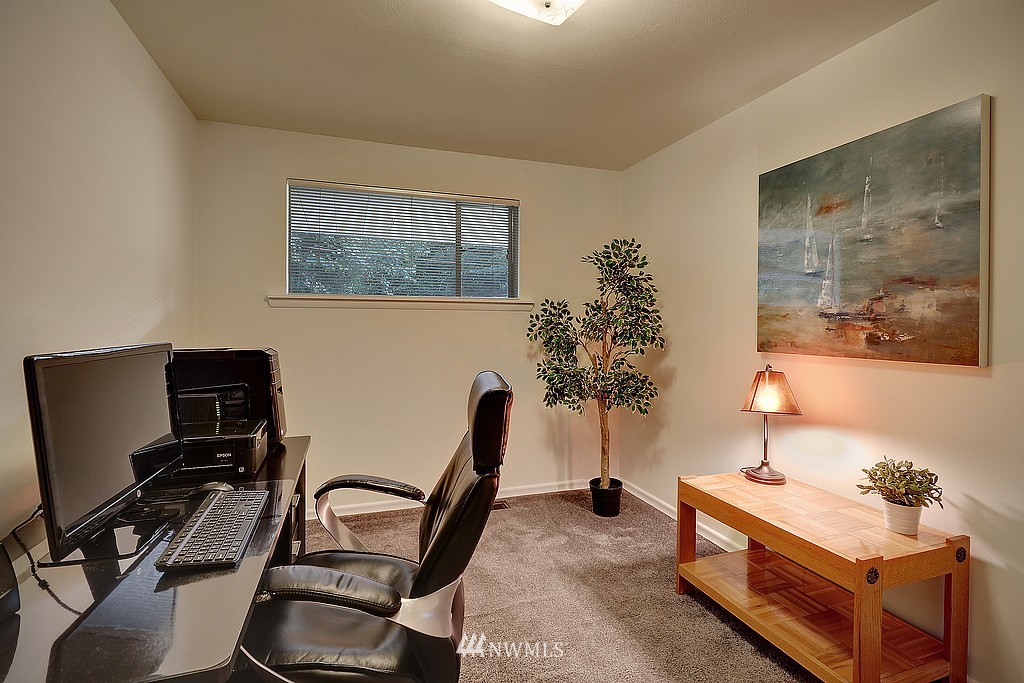7907 200th Street Southwest Edmonds, WA 98026 - Photo 7 of 16 Gallery Image 7