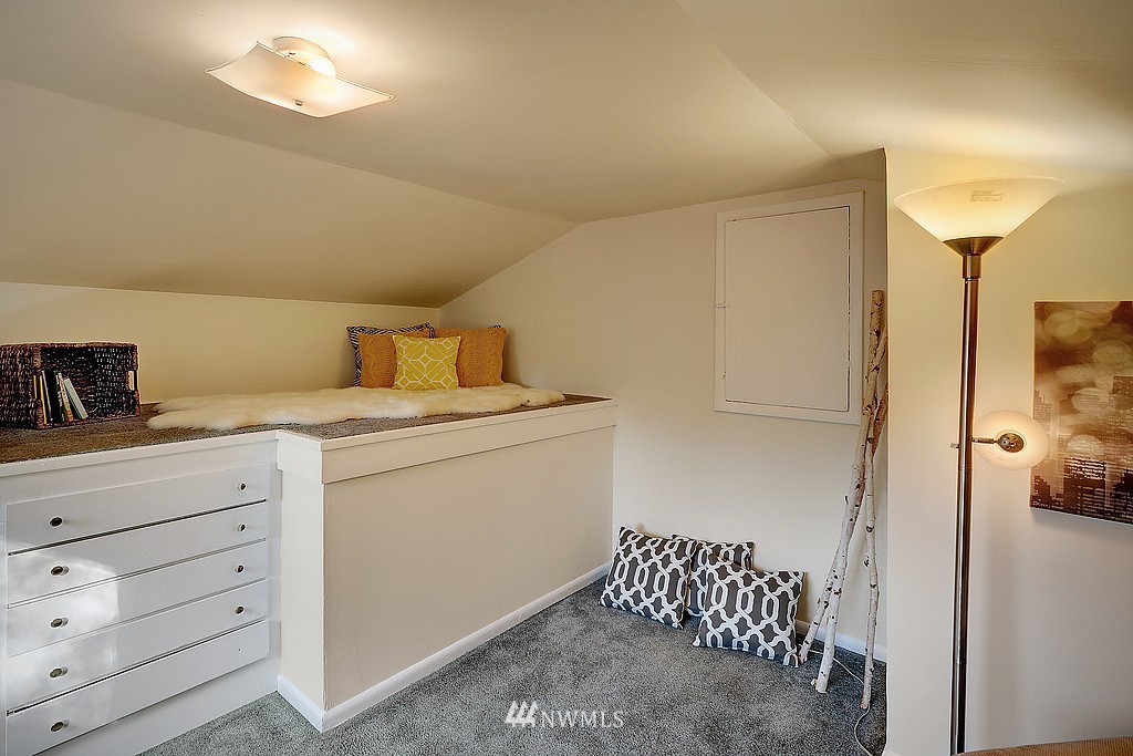7907 200th Street Southwest Edmonds, WA 98026 - Photo 10 of 16 Gallery Image 10