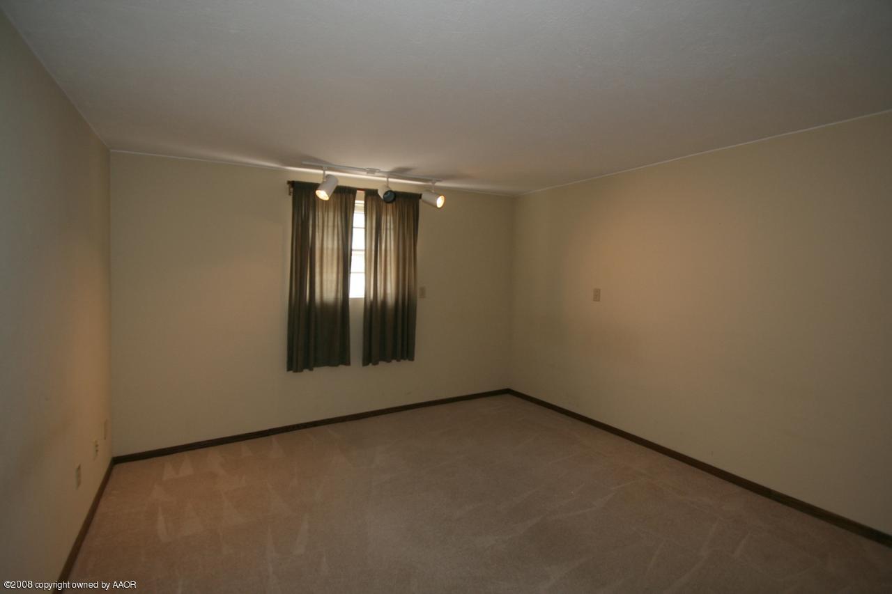 4250 Arden Road Amarillo, TX 79110 - Photo 8 of 22 a view of an empty room