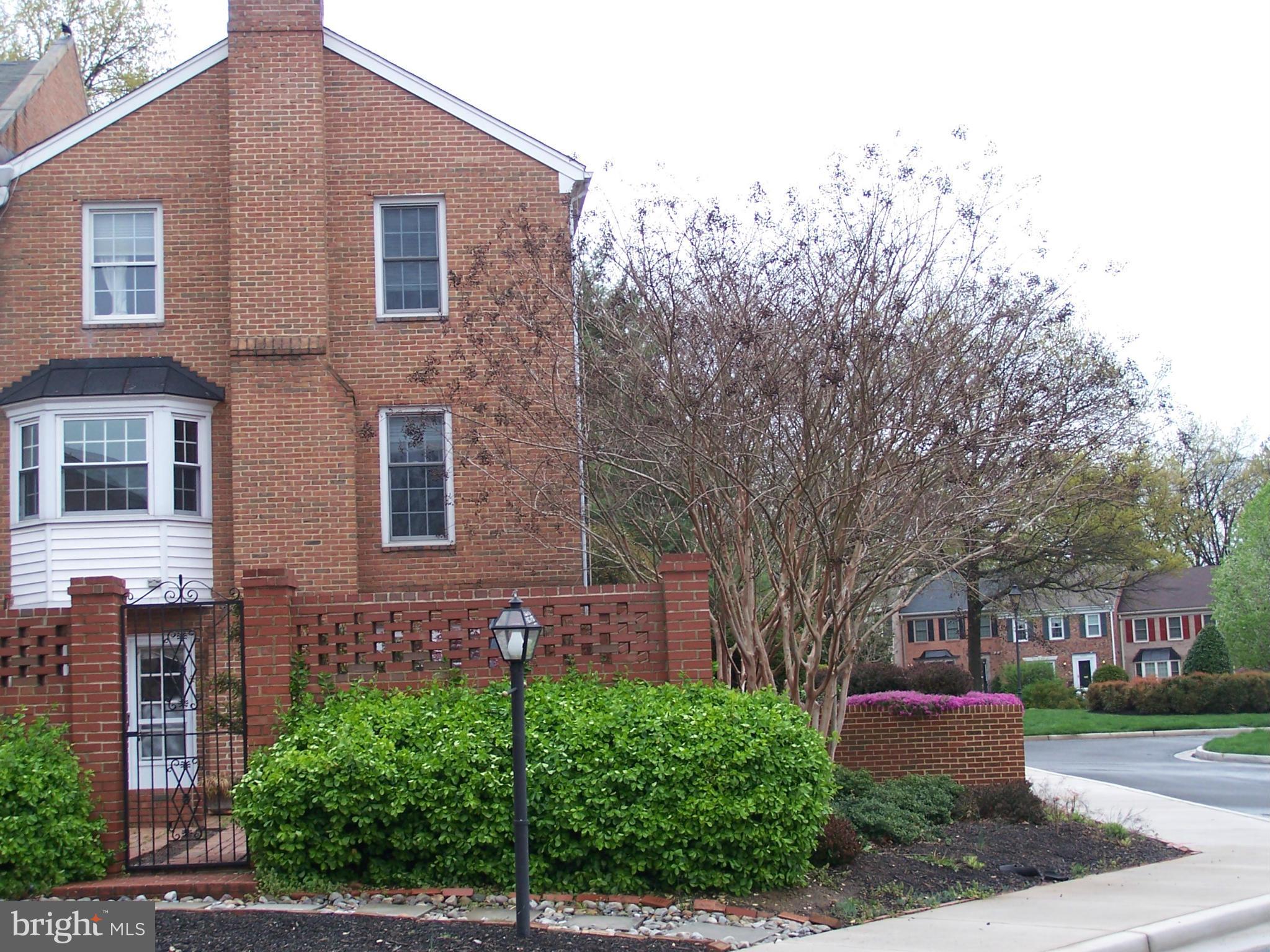 6434 Eastleigh Court Springfield, VA 22152 - Photo 28 of 30 Exterior (Rear)