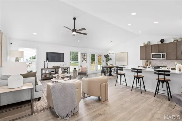 $259,900 | 2 Aspen At River Bluffs Manors, Unit ASPEN AT RIVER BLUFFS, Florissant, MO 63031