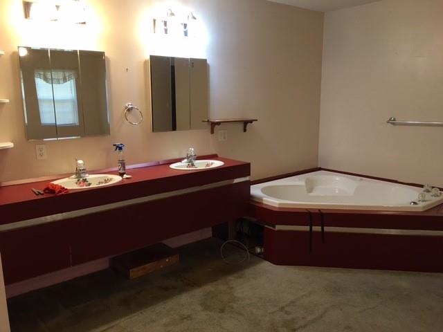 1064 Lee King Road Forsyth, GA 31029 - Photo 10 of 25 a room with table and chair