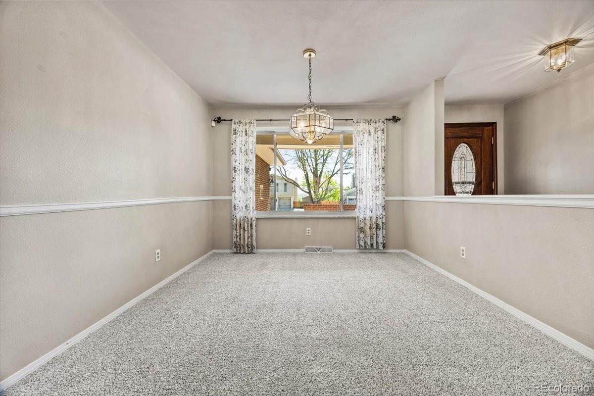 5477 South Cimarron Road Littleton, CO 80123 - Photo 4 of 31 Gallery Image 4