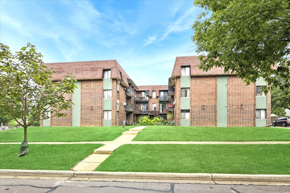 4944 Douglas Road, Unit 204 Downers Grove, IL 60515 - Photo 1 of 18