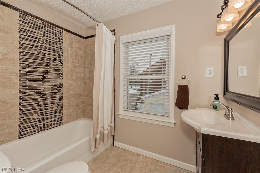 3886 Bethany Road Cleveland, OH 44118 - Photo 25 of 35