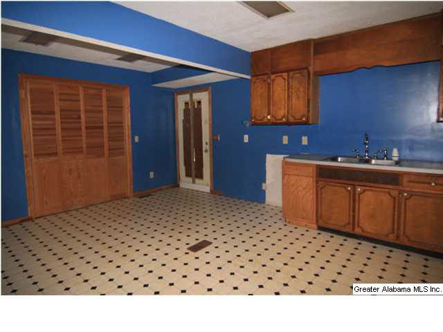 432 Del Rio Drive Birmingham, AL 35235 - Photo 4 of 17