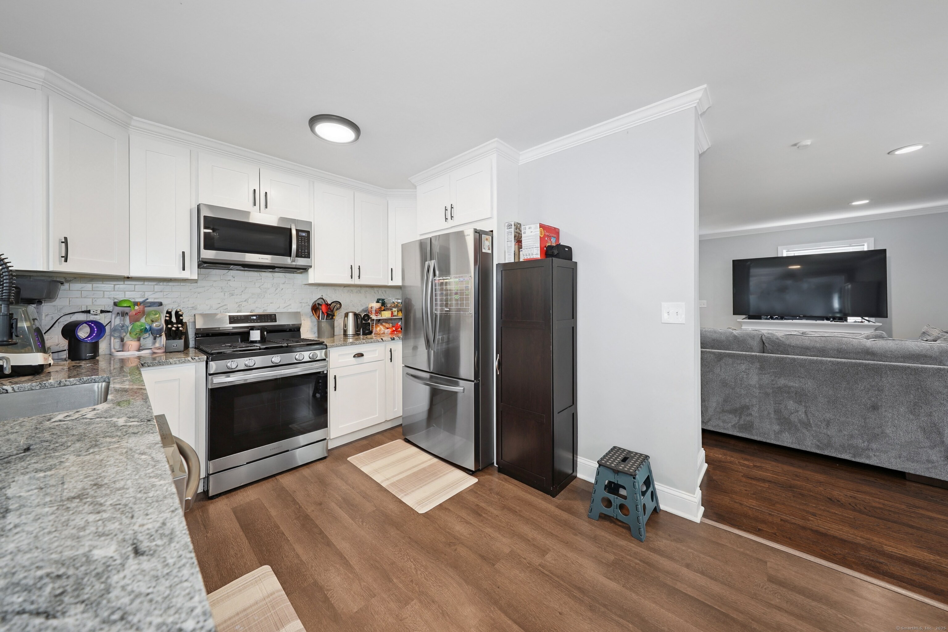 30 Warm Earth Road Naugatuck, CT 06770 - Photo 11 of 39